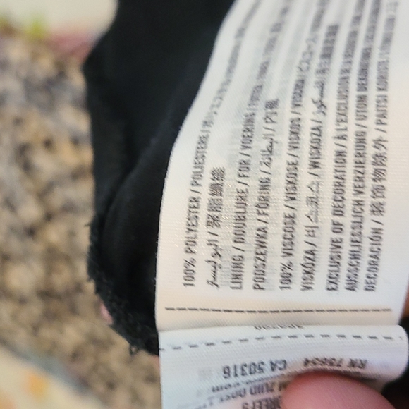 HOLLISTER MEDIUM FLORAL BLACK FALL MINI DRESS - Picture 5 of 5